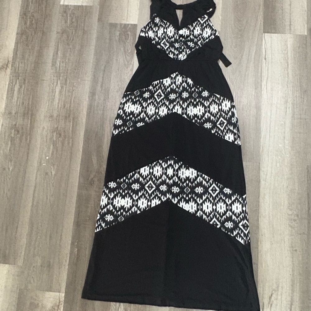 Emma & Michele Black and White Patterned Maxi Dress
